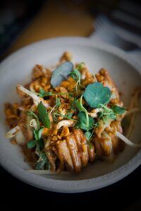 Gado gado met verse kruiden bij Papa Ito